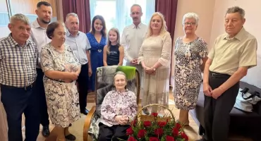 Pani Jadwiga Leśniewska z gminy Kulesze Kościelne świętuje setne urodziny [foto]