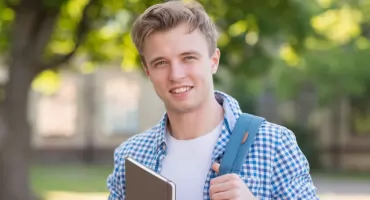Do końca miesiąca uczniowie i studenci z rentą rodzinną muszą pamiętać o formalnościach