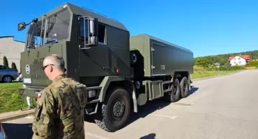 Kryzys wodny w gminie Kulesze Kościelne. Nowy punkt czerpania wody i dystrybucja z pomocą WOT