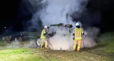 Pożar maszyny rolniczej w gminie Sokoły. Ładowarka spłonęła doszczętnie