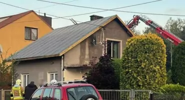Sześć zastępów straży w akcji. Pożar budynku jednorodzinnego w Szepietowie [foto]
