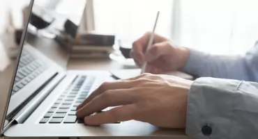 Umowa o dzieło w Polsce najczęściej zawierana z trzydziestolatkami