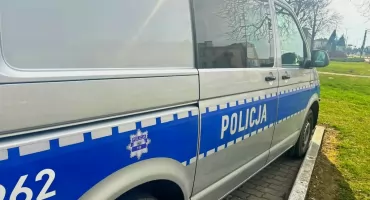 Nietrzeźwy kierowca z zakazem prowadzenia pojazdów doprowadził do kolizji w Wysokiem Mazowieckiem