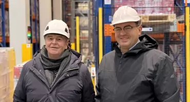 Mlekovita uruchomiła najnowocześniejszy, pierwszy w branży mleczarskiej magazyn automatyczny. Minister Rolnictwa z wizytą w Mlekovicie