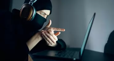 Uwaga na fałszywe maile podszywające się pod ZUS! Oszuści próbują wyłudzić dane