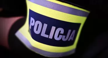 27-latek podszył się pod kobietę i nakłonił dziecko do wysłania nagich zdjęć