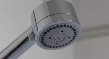 Jak wybrać dobrą hurtownię hydrauliczną? Najważniejsze kryteria dla profesjonalistów