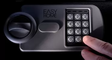 Sejf pod blat, w komodzie czy wolnostojący? Ergonomia i bezpieczeństwo