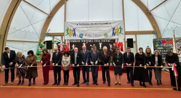 Uroczyste otwarcie hali sportowej „Olimpia” w Łempicach. Nowy obiekt już służy mieszkańcom