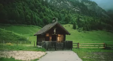 Domek letniskowy w województwie Mazowieckim - jakie tereny są warte uwagi?