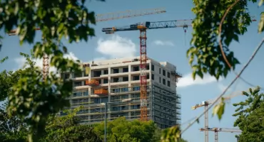 Firmy budowlane z Podlasia na niemieckim rynku. Jak uniknąć potrącenia 15% z faktury?