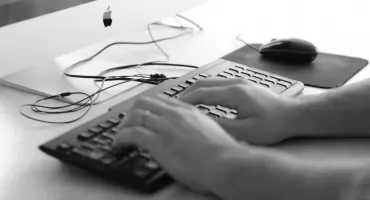 KAS ostrzega przed fałszywymi mailami o zwrocie nadpłaty podatku PIT