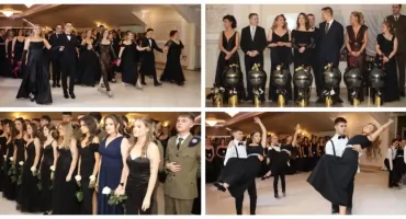 Elegancja, taniec i odliczanie do matury – trwa studniówka ZSOiZ w Ciechanowcu [FOTO + VIDEO]