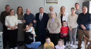 Wyjątkowy jubileusz w gminie Wysokie Mazowieckie: 100 lat życia Pana Mieczysława