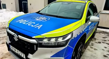 Policjanci z Wysokiego Mazowieckiego z nowym radiowozem