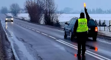 Uciekł na parking, bo zobaczył radiowóz. Był kompletnie pijany