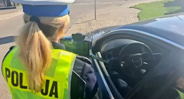 Klukowo: Ponad 100 km/h w terenie zabudowanym. 24-latek stracił prawo jazdy