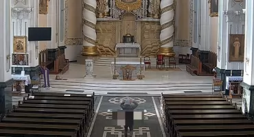 Seria zdarzeń w białostockim kościele. Zatrzymano 33-latka [video]