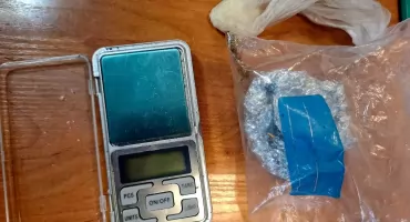 Mefedron i marihuana w mieszkaniu 19-latka. Grożą mu 3 lata więzienia