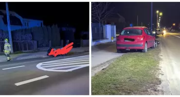 O krok od tragedii podczas drogi krzyżowej w Wysokiem Mazowieckiem. Kierowca uderzył w policyjny motocykl [foto]