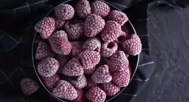 Salmonella w jednej partii mrożonych malin. GIS ostrzega