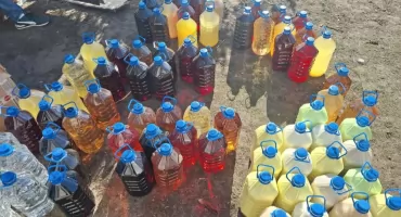 Ponad 450 litrów nielegalnego alkoholu ujawnionych w stodole