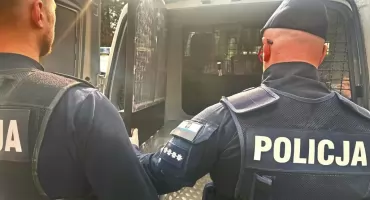 Poszukiwany 50-latek zatrzymany. Trafił do więzienia za złamanie sądowego zakazu