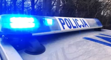 Tragiczne zdarzenie w gminie Ciechanowiec. Nie żyje kierowca odnaleziony w aucie