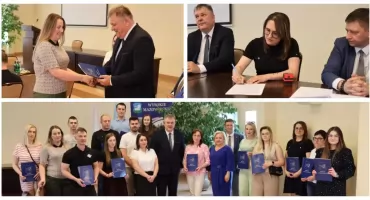 Kolejne wyprawki dla najmłodszych mieszkańców. Miasto podpisało też umowy z pierwszymi partnerami Karty Mieszkańca [FOTO]