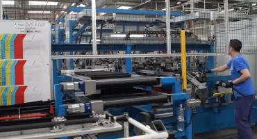 Prowadzisz zakład produkcyjny na Podlasiu? Sprawdź, jak dobrać siłownik pneumatyczny i zautomatyzować linię produkcyjną
