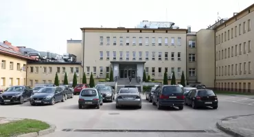 Mniej łóżek na ortopedii, więcej pieniędzy na inwestycje. O sytuacji szpitala podczas obrad Rady Powiatu