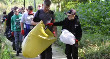 Posadzili 1000 drzew i posprzątali okolice Nurca. Wspólna akcja w Ciechanowcu [foto]
