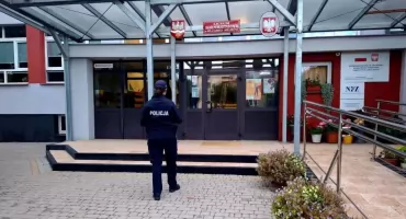 Policjanci przy szkołach w powiecie wysokomazowieckim. Od rana wzmożone patrole
