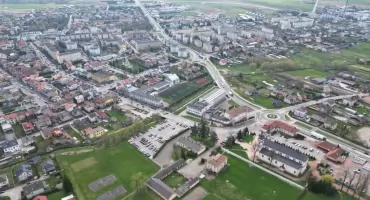 Zamknięte wejścia i dyżury pracowników. Nowe zasady bezpieczeństwa w miejskich placówkach w Wysokiem Mazowieckiem