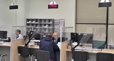 Myślisz o emeryturze? Nie podejmuj pochopnie decyzji. Umów się z doradcą ZUS